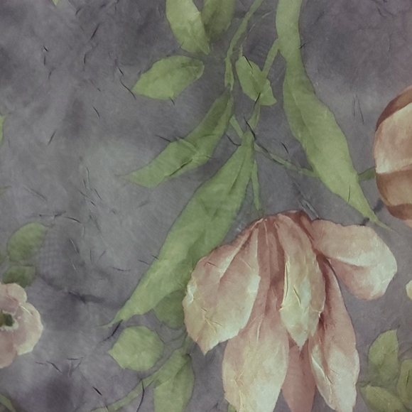 Floral shift dress with asymmetrical hem - Picture 5 of 7